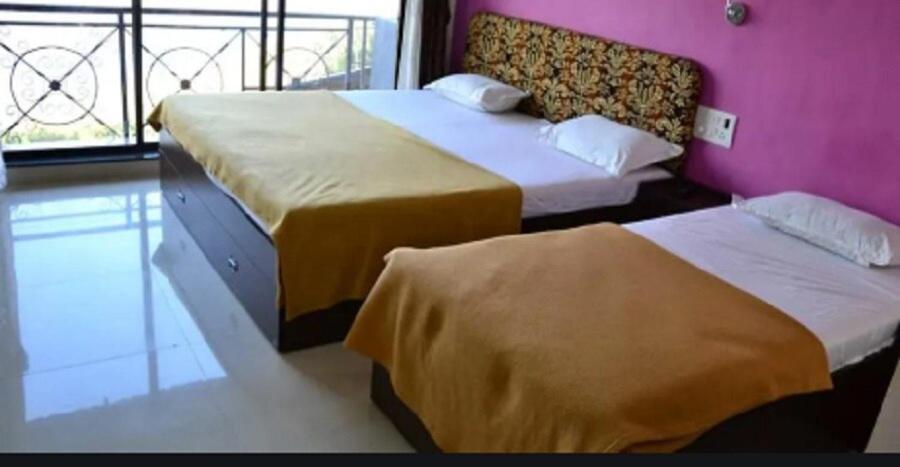 Hotel Manasi Inn Satara Zewnętrze zdjęcie
