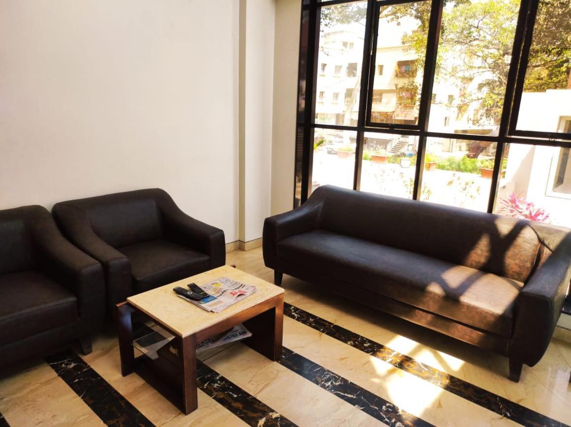 Hotel Manasi Inn Satara Zewnętrze zdjęcie